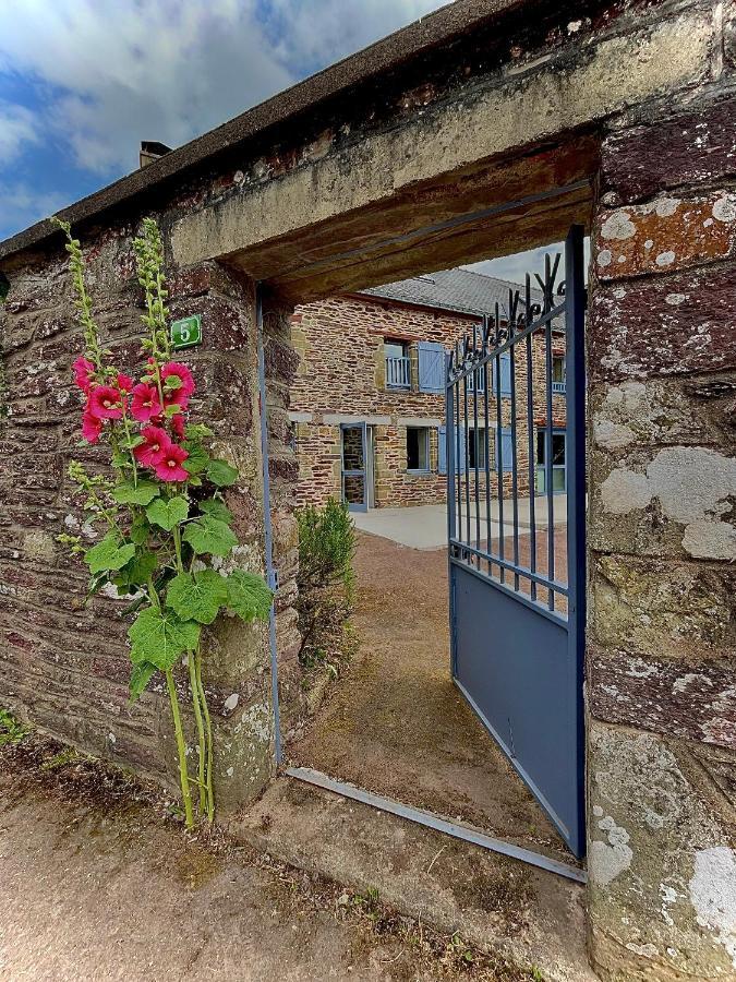 Auberge Val Sans Retour Trehorenteuc Exterior photo
